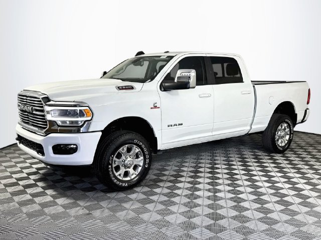 Used 2024 RAM 2500 Laramie AWD/4WD image 4