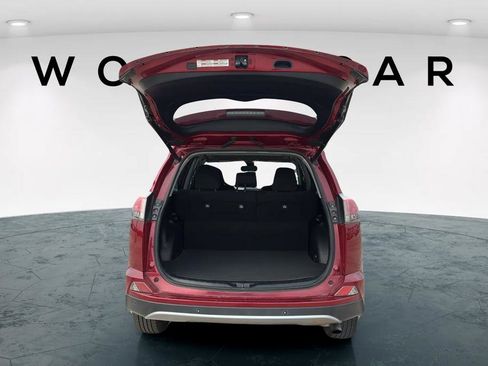 Used 2018 Toyota RAV4 XLE image 31