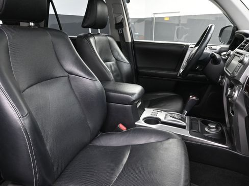 Used 2014 Toyota 4Runner Limited image 26
