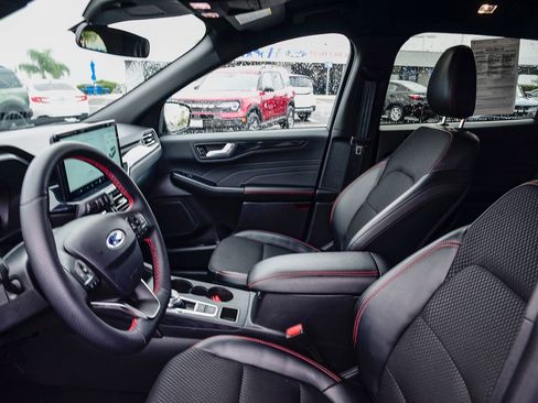 Used 2025 Ford Escape ST-Line w/ Tech Pack #1 image 18