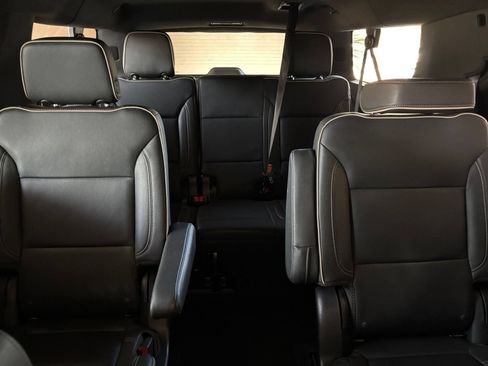 Used 2023 Chevrolet Suburban Premier RWD image 42