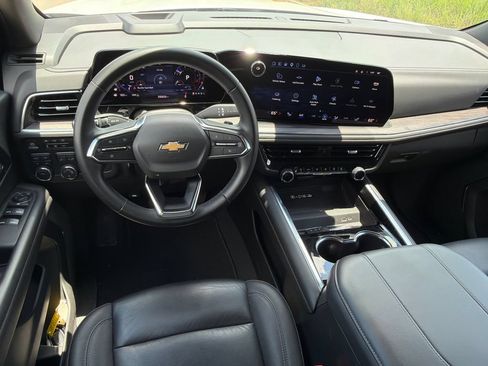 Used 2025 Chevrolet Tahoe LT AWD/4WD image 22