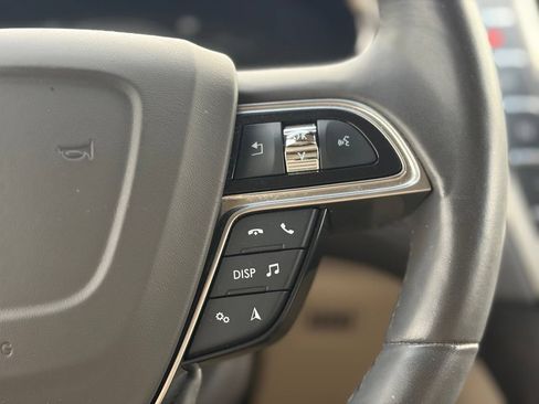 Used 2020 Lincoln Nautilus Reserve AWD/4WD image 26