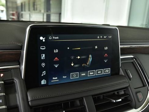 Used 2024 Chevrolet Suburban High Country AWD/4WD image 38