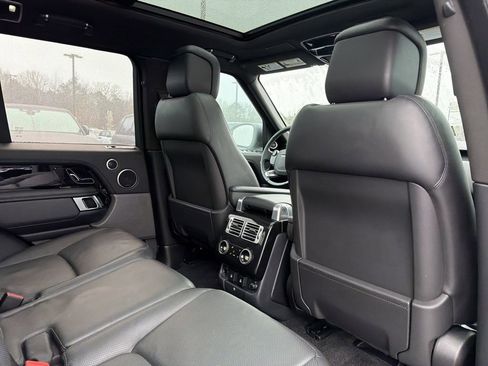 Used 2020 Land Rover Range Rover HSE image 15