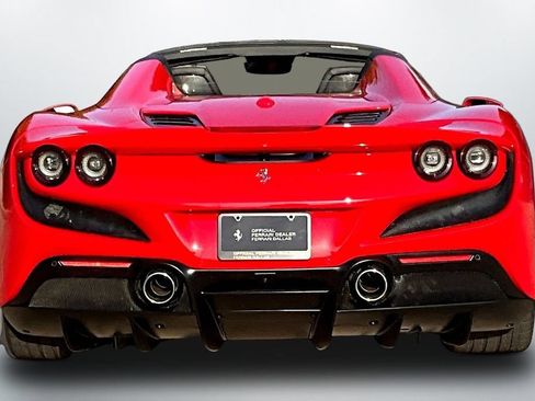 Used 2022 Ferrari F8 Tributo RWD image 6