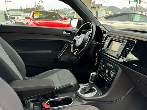 Used 2017 Volkswagen Beetle 1.8T S image 24