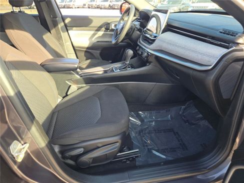 Used 2024 Jeep Compass Sport image 8