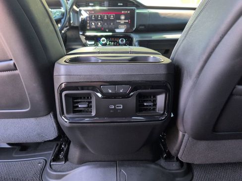 Used 2024 GMC Sierra 2500 AT4X AWD/4WD image 31