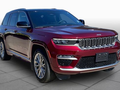 Used 2022 Jeep Grand Cherokee Summit w/ MOPAR Finishing Package AWD/4WD image 2