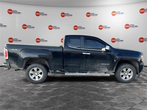 Used 2018 GMC Canyon SLE w/ SLE Convenience Package image 8