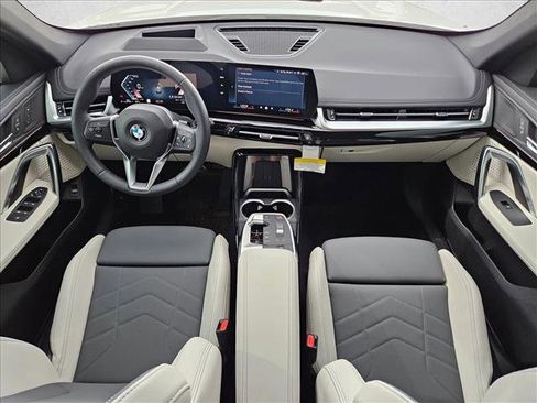 Used 2026 BMW X1 xDrive28i w/ Technology Package AWD/4WD image 16