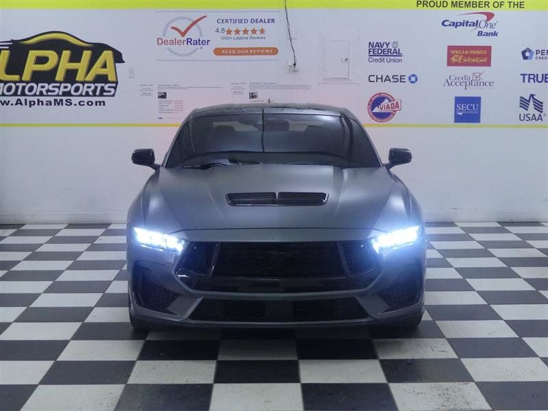 Used 2025 Ford Mustang GT Premium RWD image 2