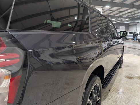 Used 2023 Chevrolet Suburban RST image 3