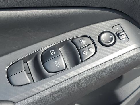 New 2026 Nissan Altima 2.5 SV AWD/4WD image 10