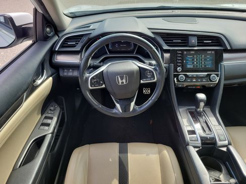 Used 2019 Honda Civic Touring image 16