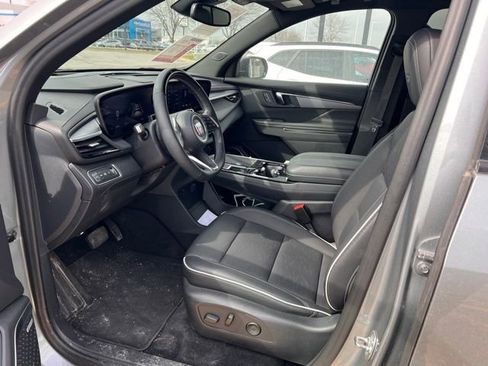 Used 2025 Buick Enclave Sport Touring image 8