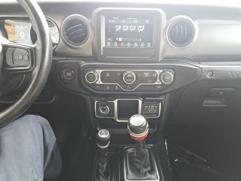 Used 2022 Jeep Wrangler Sport image 22