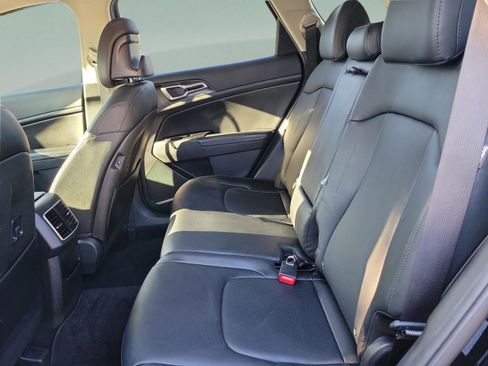 Certified 2025 Kia Sportage EX w/ Premium Package FWD image 30
