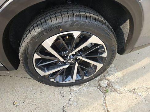 Used 2024 Mitsubishi Outlander SE image 28