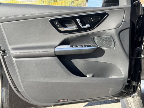 New 2025 Mercedes-Benz GLC 300 4MATIC image 16