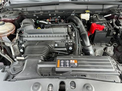 Used 2024 Lincoln Nautilus Reserve w/ Equipment Group 202A image 9