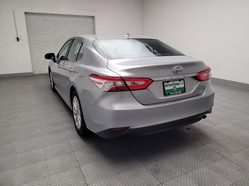 Used 2019 Toyota Camry LE image 6