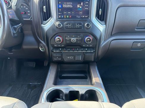 Used 2022 Chevrolet Silverado 2500 LTZ w/ LTZ Plus Package AWD/4WD image 17