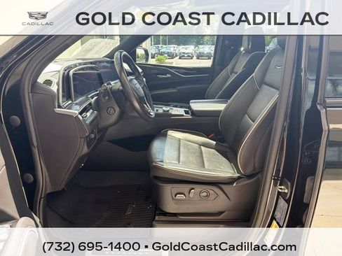 Certified 2023 Cadillac Escalade Sport w/ LPO, ONYX Package AWD/4WD image 19