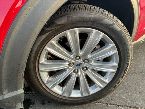 Used 2020 Ford Explorer Limited RWD image 9