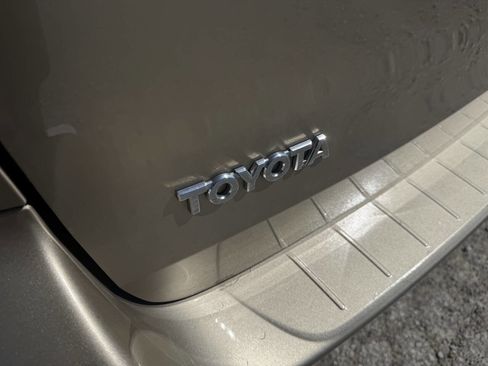 Used 2007 Toyota Sienna CE FWD image 24