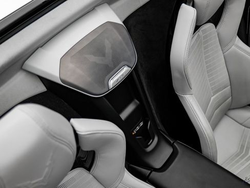 Used 2025 Chevrolet Corvette Z06 w/ Z07 Performance Package image 61