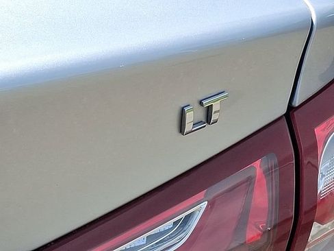 Used 2021 Chevrolet Malibu LT FWD image 28