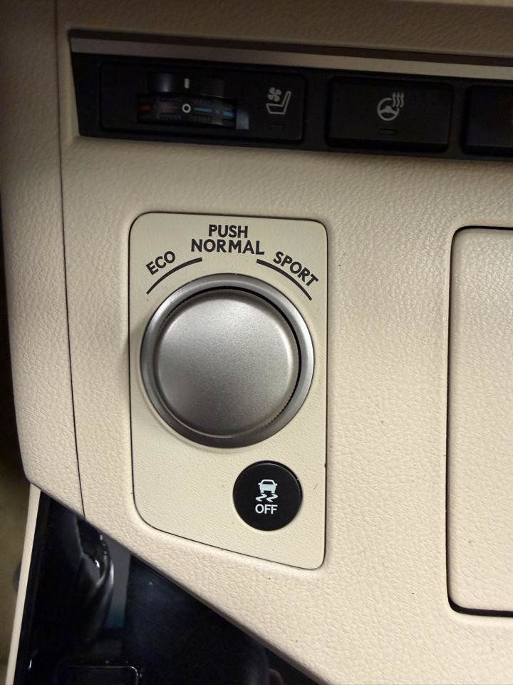 Used 2014 Lexus ES 350 w/ Luxury Package FWD image 24