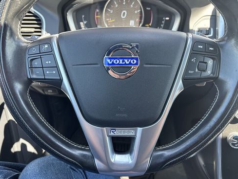 Used 2015 Volvo XC60 T6 R-Design Platinum AWD/4WD image 46