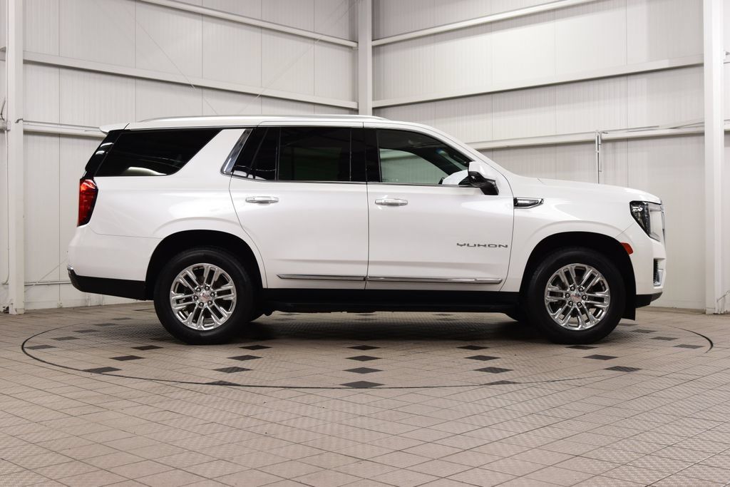 Used 2022 GMC Yukon SLT w/ SLT Luxury Package AWD/4WD image 9