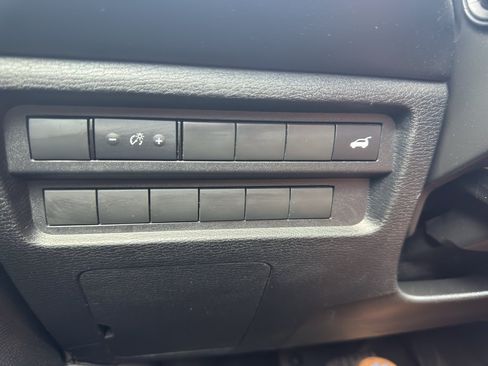Used 2024 Mitsubishi Outlander SE AWD/4WD image 26
