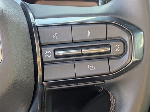 Used 2024 GMC Canyon AT4 image 18