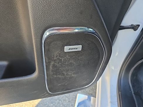 Used 2018 GMC Sierra 2500 Denali w/ Duramax Plus Package AWD/4WD image 9