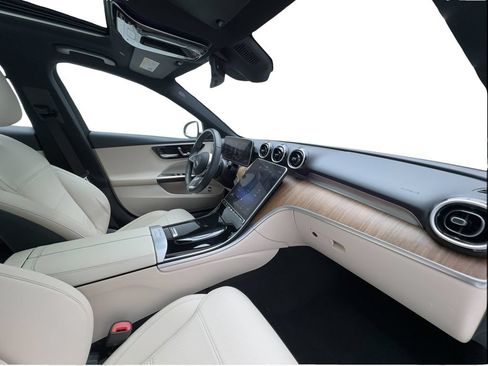 Used 2023 Mercedes-Benz C 300 Sedan image 31