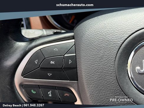 Used 2020 Jeep Grand Cherokee Overland AWD/4WD image 29