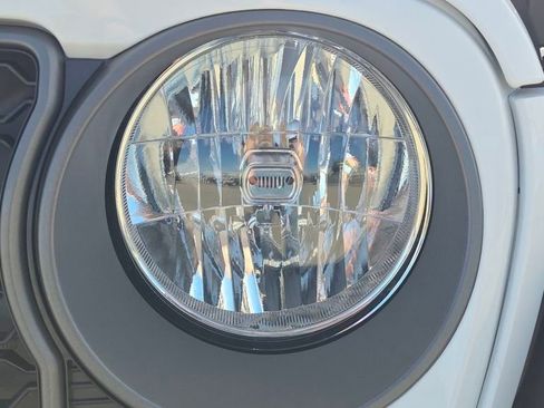 New 2026 Jeep Gladiator Sport image 10