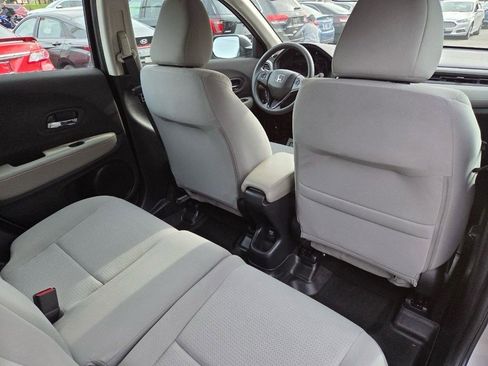 Used 2020 Honda HR-V LX image 14