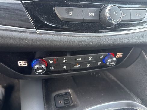 Used 2020 Buick Enclave Premium image 20