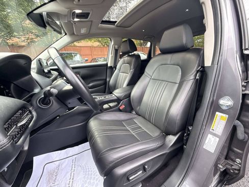 Used 2025 Honda HR-V EX-L image 11