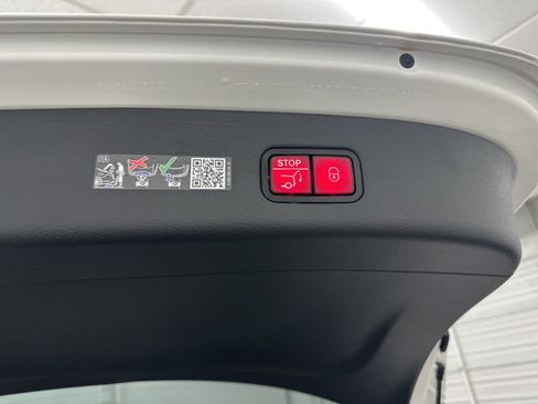 Certified 2026 Mercedes-Benz GLC 300 image 24