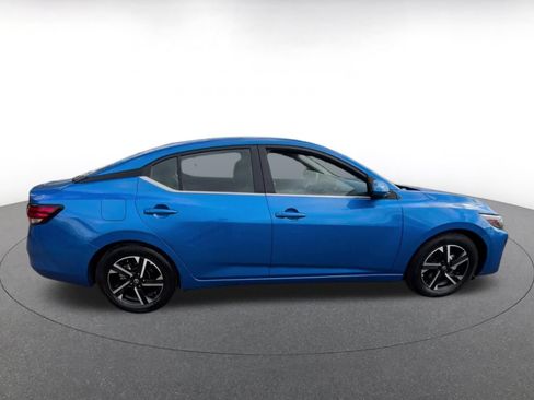 Used 2025 Nissan Sentra SV FWD image 16