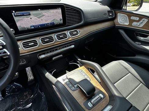Certified 2025 Mercedes-Benz GLS 450 4MATIC w/ AMG Line Exterior image 32