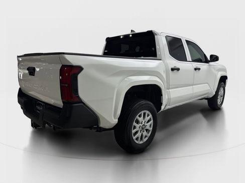 Used 2025 Toyota Tacoma SR image 6