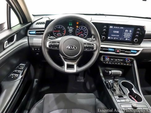 Used 2021 Kia K5 LXS image 17
